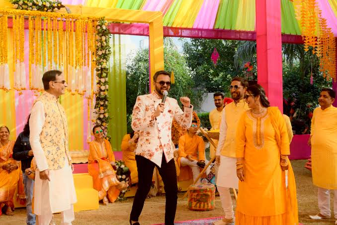 What should I expect from a professional wedding anchor?