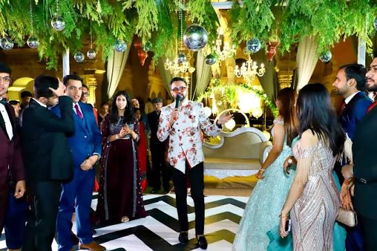What information should I share with an anchor before my wedding?
